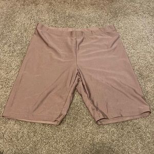 Beige biker cut layering shorts